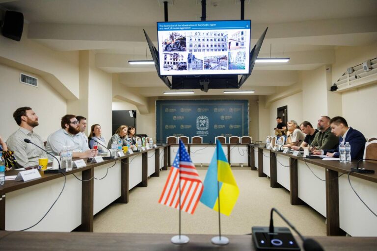 Очільник Харківщини провів робочу зустріч із делегацією керівних працівників апаратів членів Палати представників США