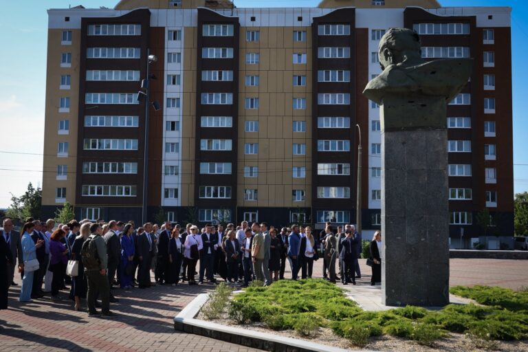 Делегація керівників закордонних дипломатичних установ України відвідала Бородянку
