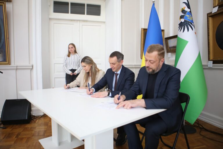 Шість медзакладів Чернігівщини пілотують проєкт із розвитку амбулаторної реабілітаційної допомоги