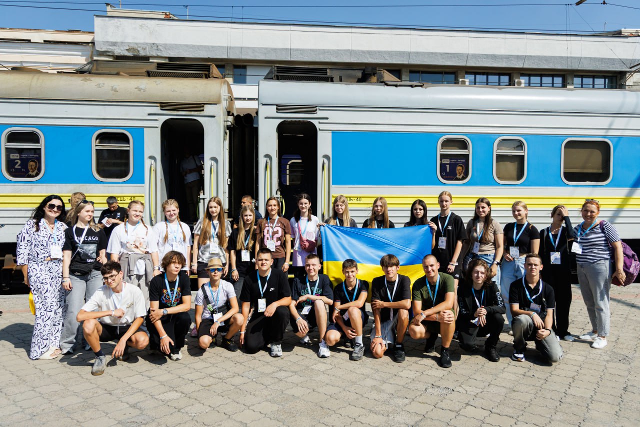 На відпочинок до Великої Британії вирушили 24 дитини з Харківської області