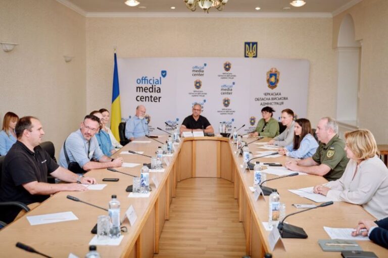 Політика Героїв: зустріч із фахівцями зі США на Черкащині