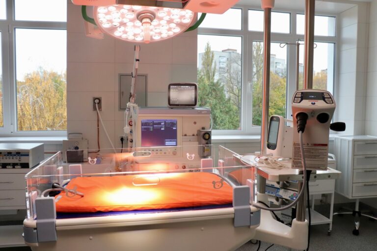 У Чернігівській обласній дитячій лікарні відкрили операційний блок для новонароджених