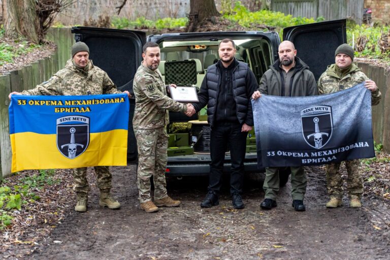 Київська ОВА передала бійцям 33-ї окремої механізованої бригади необхідне обладнання