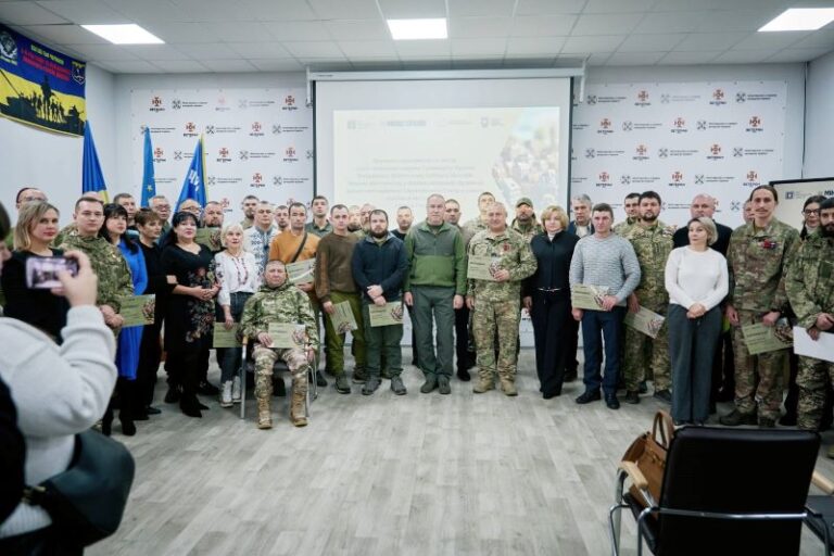 Політика Героїв: сертифікати на житло отримали родини захисників із Черкащини