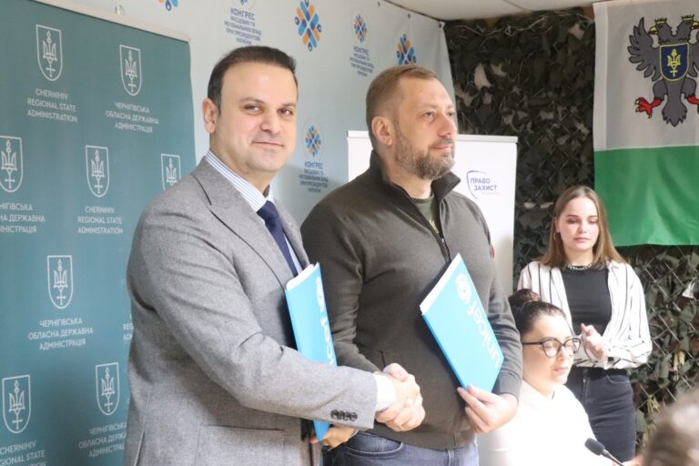 Забезпечити право кожної дитини зростати в сімейному оточенні: у Чернігівський ОВА підписали Меморандум про взаєморозуміння