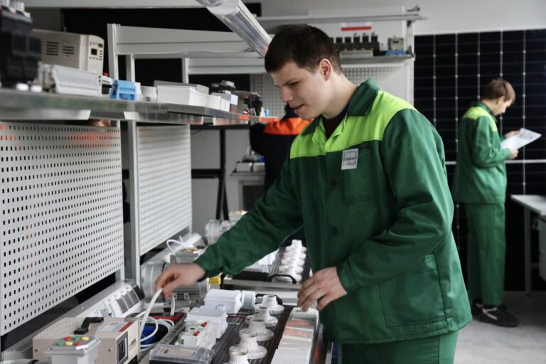 У Вінницькому індустріальному професійному коледжі створили сучасну майстерню для електромонтерів