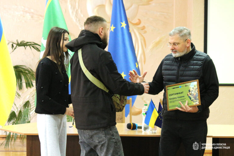 На Буковині ветерани отримали сертифікати на придбання житла