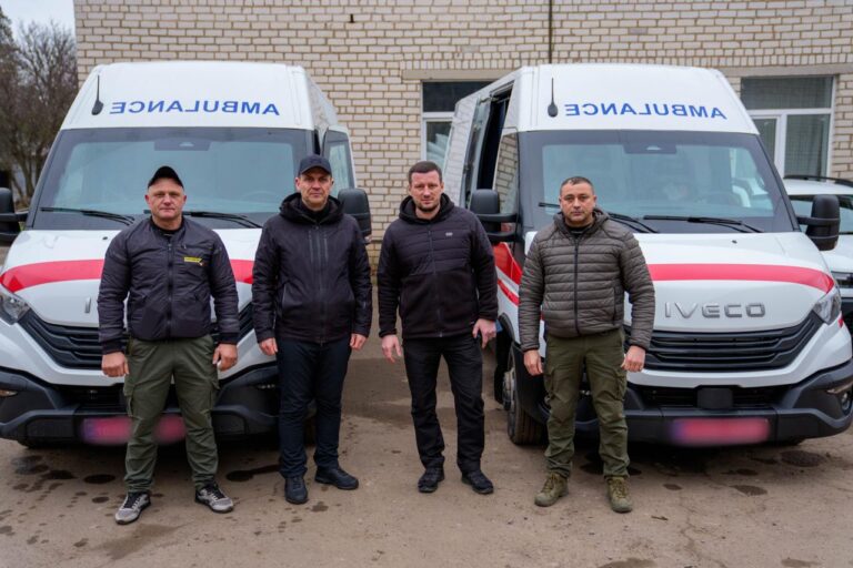 Бериславська та Тягинська громади Херсонщини отримали броньований транспорт для евакуації населення