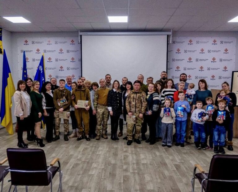 Політика Героїв: родинам ветеранів з Черкащини передали сертифікати на житло