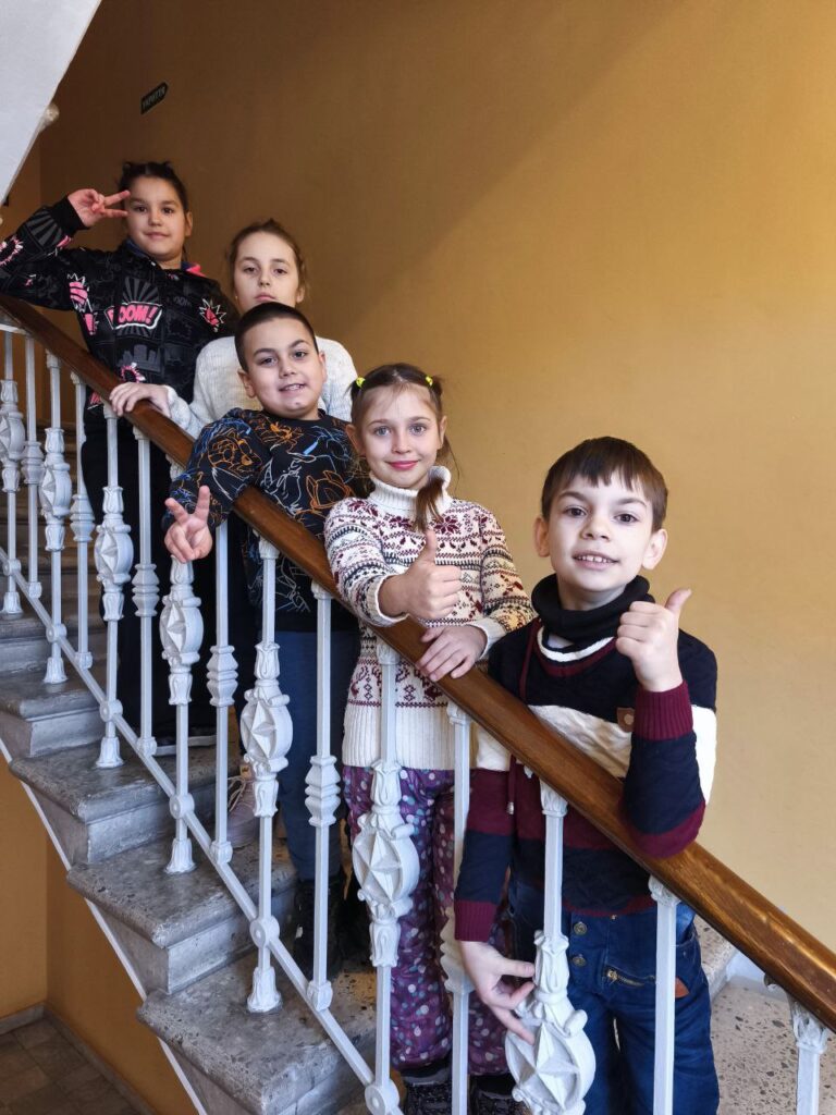 Зимові канікули – з користю: в Пологівській громаді Запорізької області працює шкільний табір «Соняшник»