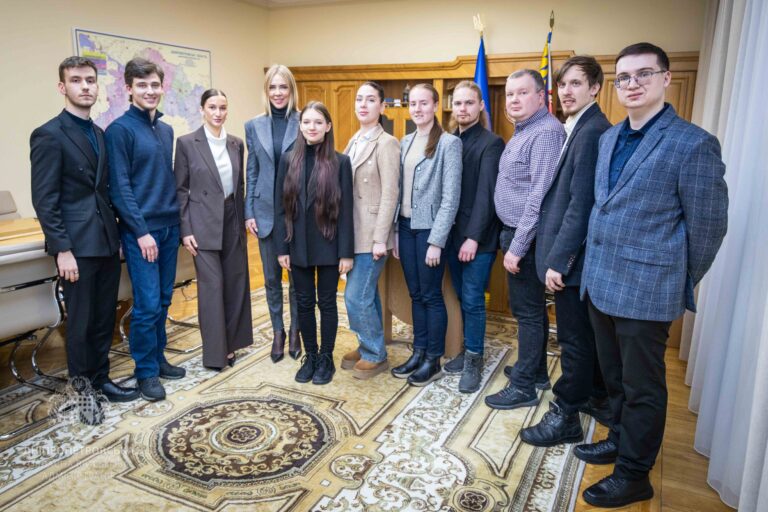 Розглянули низку робочих питань: Молодіжна рада при Дніпропетровській ОВА зібралась на перше у 2026 році засідання