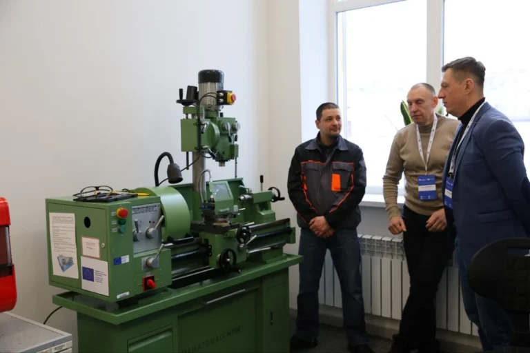 На Львівщині в оновленому Навчально-практичному центрі запрацювавунікальний 3D принтер