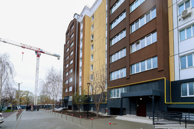 Учасники виїзної робочої наради побачили у Бородянці приклад комплексного відновлення