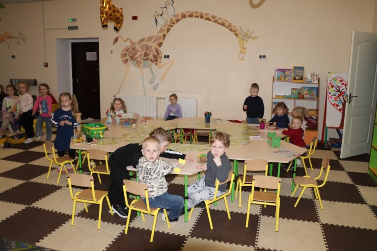 Чотири садочки Чернігівського району отримали сонячні електростанції від бізнесу