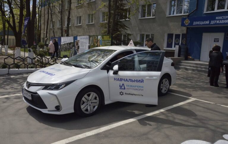 На Кіровоградщині активно працює інклюзивна автошкола для осіб з інвалідністю