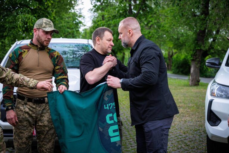 На Харківщині продовжують спільно з військовими зміцнювати обороноздатність