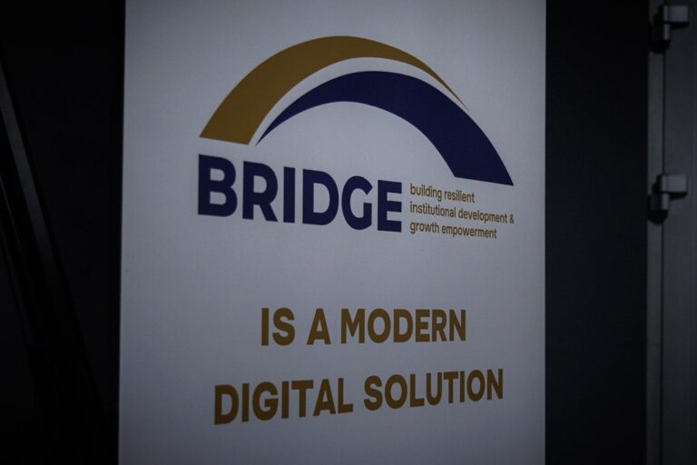 На Харківщині презентували цифрову платформу «BRIDGE» для координації та закриття потреб громад і бізнесу