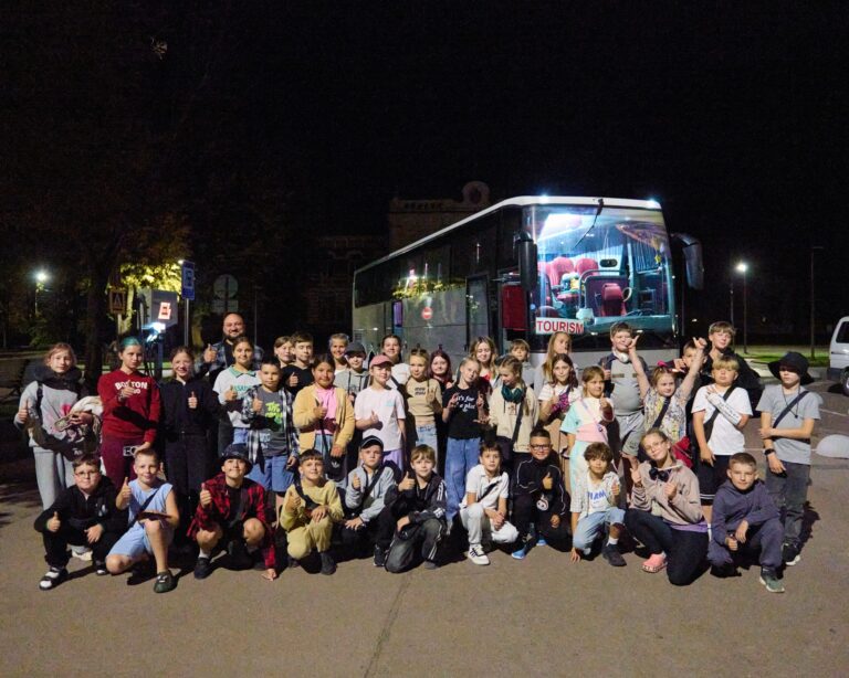 46 дітей із Хмельниччини вирушили на відпочинок до Польщі