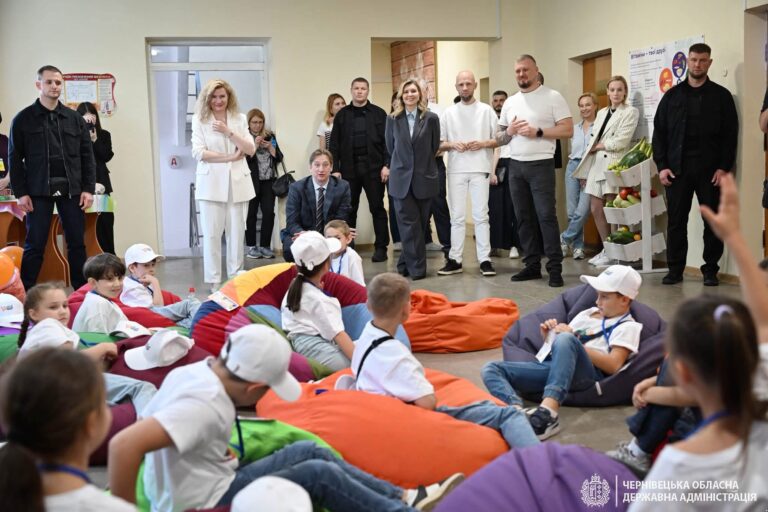 Буковину відвідали перша леді України Олена Зеленська та міністр освіти і науки України Андрій Бутенко